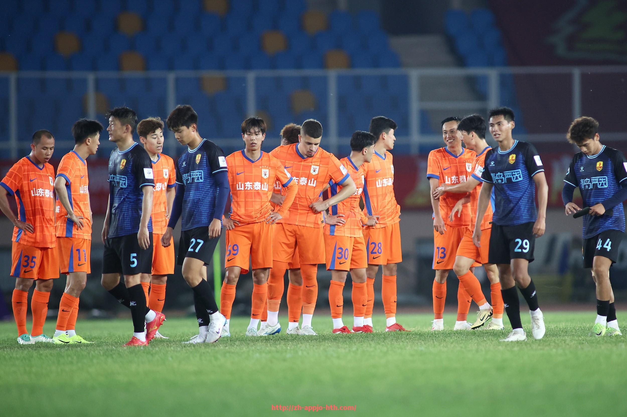 HTH华体会APP下载-恒大战胜德甲中游球队赛事回顾与技战术剖析